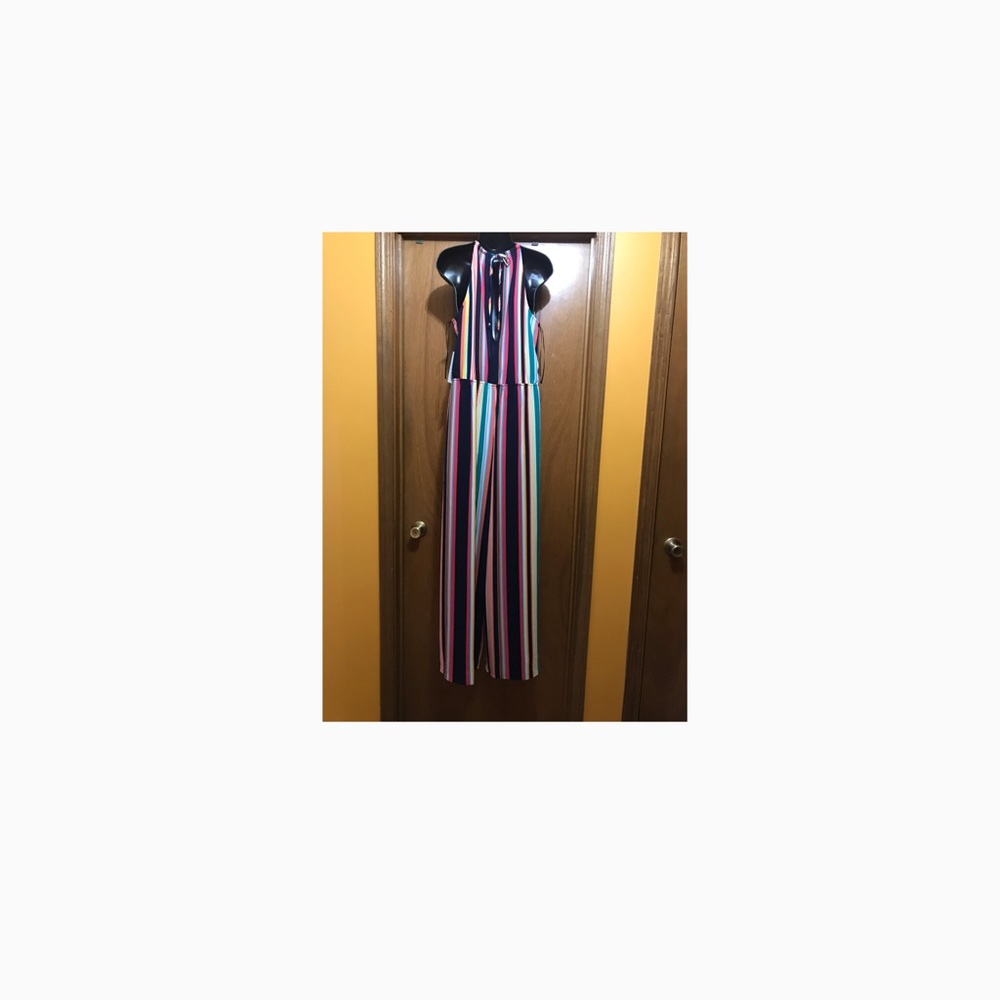 Jumpsuit - Picture 4 of 8